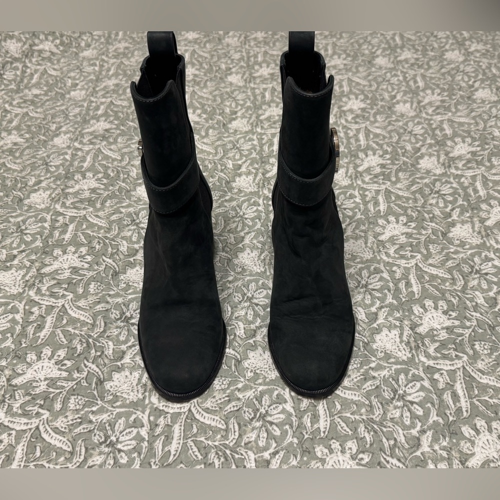 Christian Louboutin CL Chelsea Booty Ankle Boots|34 - Picture 4 of 11